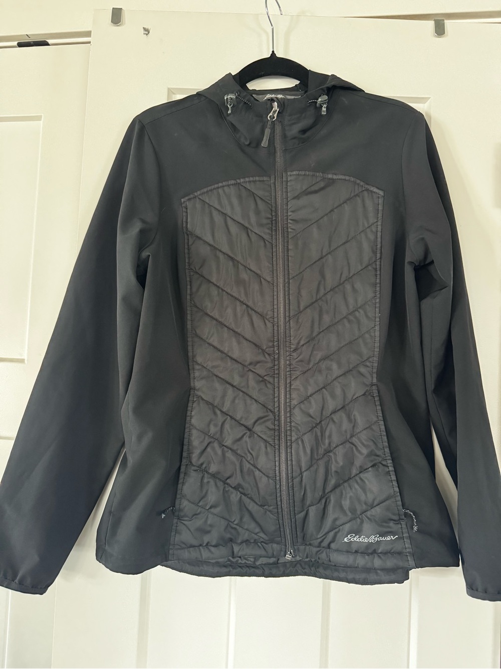 Eddie Bauer Women's Black Quilted-Front Softshell Hooded Jacket